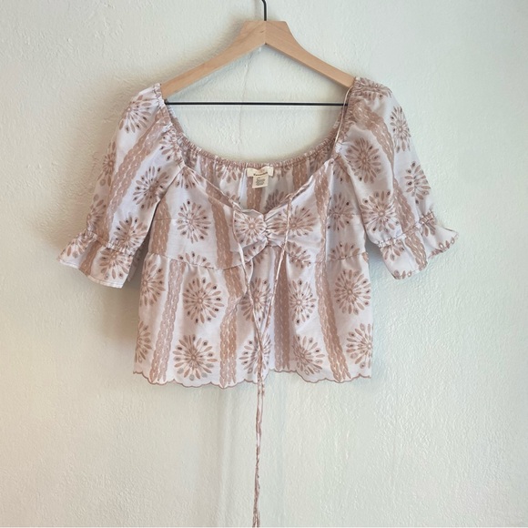 URBAN‎ Romantics Pink Ruffled Tie Front Crop Top - Picture 1 of 4